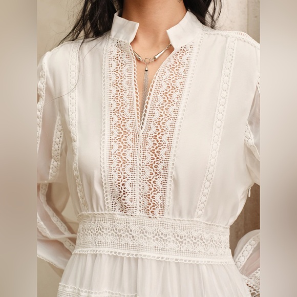 Commense Semi-Sheer Lace Panel Maxi Dress without Belt - Picture 7 of 7